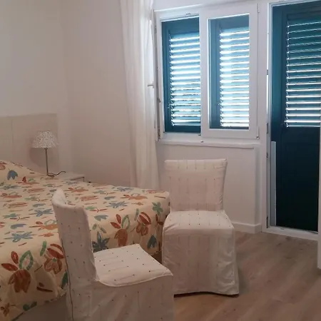 Mateo - 60m From Sea Apartment Primošten