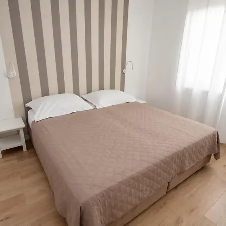 Mateo Apartment